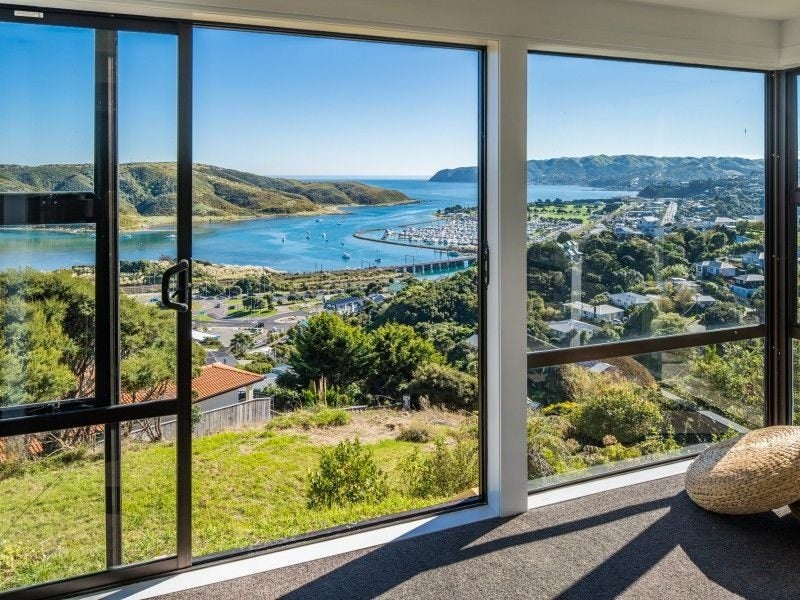 20A Kahu Road, Paremata, Porirua - Carousel 1