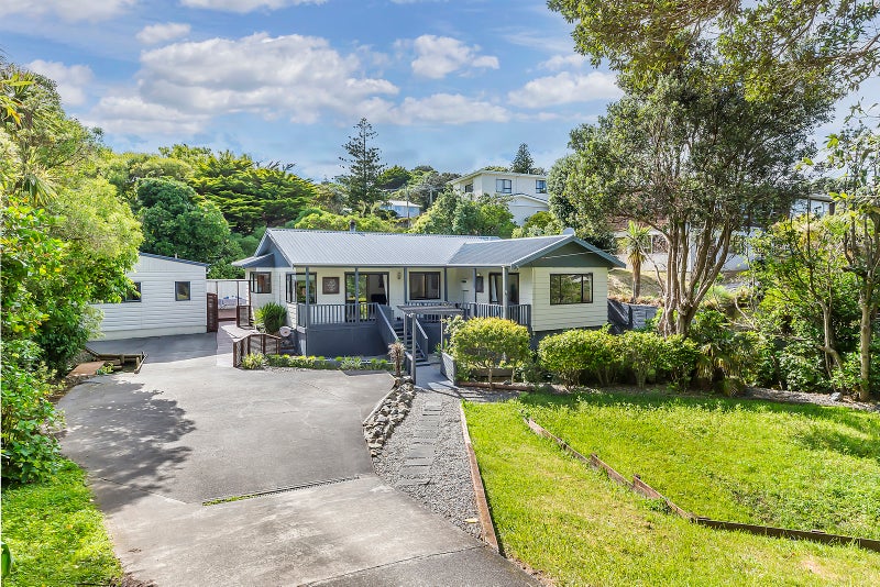 30 Whanake Street, Titahi Bay, Porirua - Carousel 1