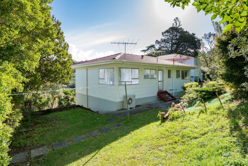 1/5 Newstead Avenue, Browns Bay, Auckland - Carousel 2
