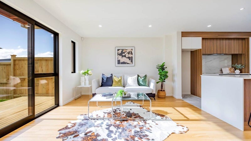 48 Adamson Road, Flat Bush, Auckland - Carousel 1