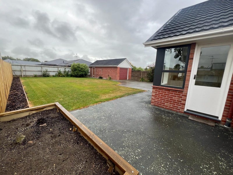 28 Queens Drive, Allenton, Ashburton - Carousel 2