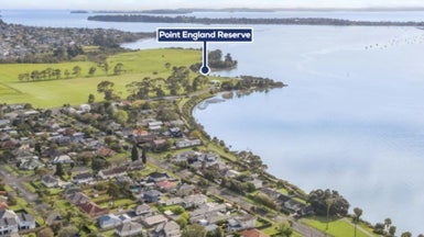 47 Tamatea Avenue, Point England, Auckland - Carousel 1