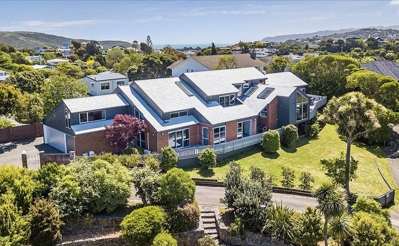 170 Paremata Road, Paremata, Porirua - Carousel 1