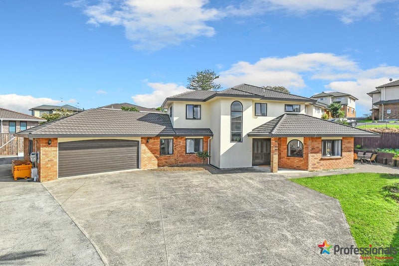 36 Piper Place, Goodwood Heights, Auckland - Carousel 1