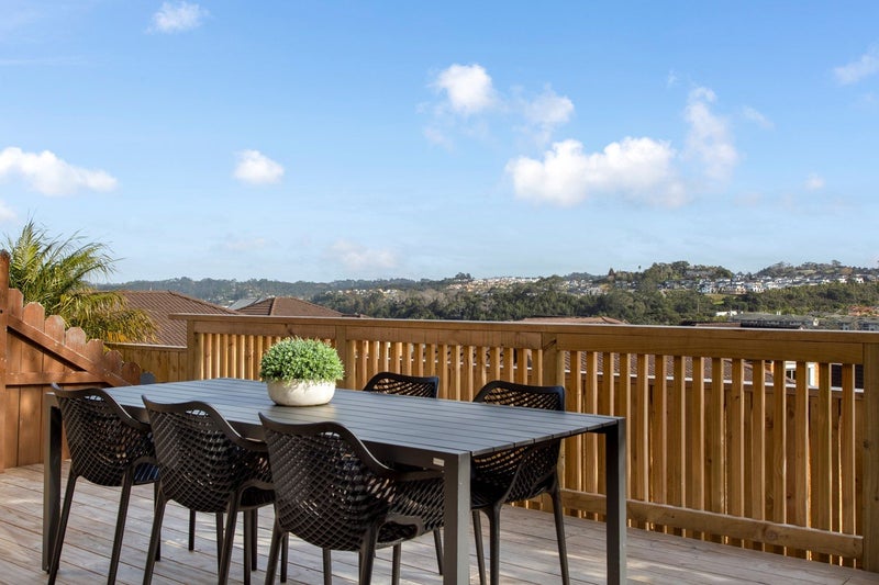 18/22 Northcross Drive, Oteha, Auckland - Carousel 16