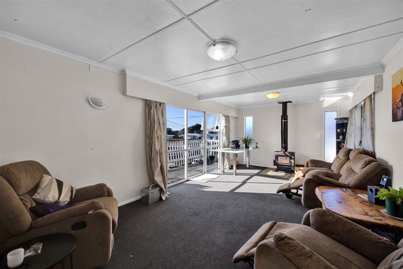 17 Annandale Street, Lynmouth, New Plymouth - Carousel 2