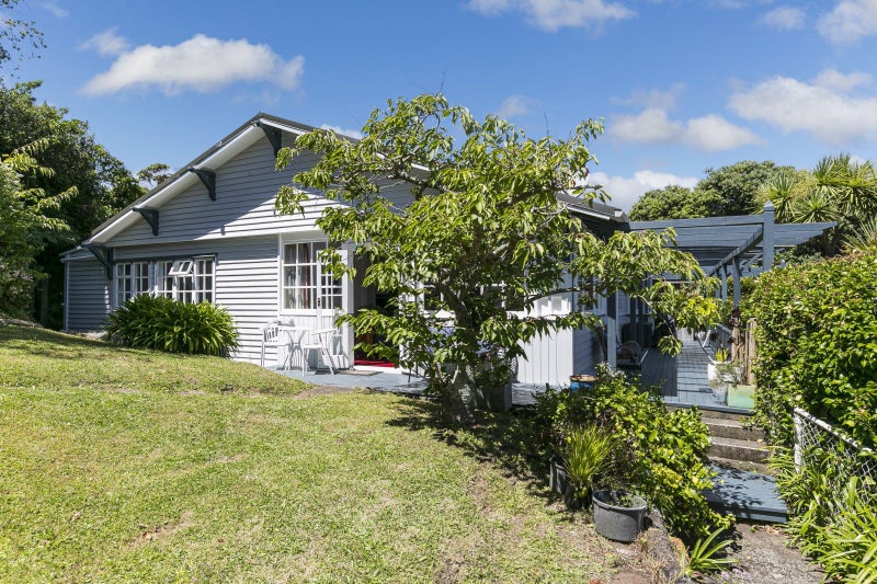 533B Broadway, Miramar, Wellington - Carousel 1