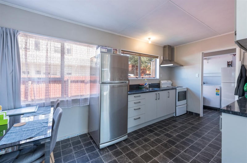 3/17 Parkers Road, Tāhunanui, Nelson - Carousel 2