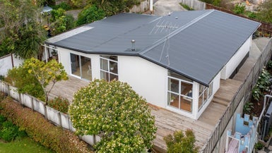 25 Marsh Avenue, Forrest Hill, Auckland - Carousel 1