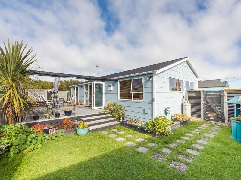 28A Linklater Avenue, Foxton Beach, Foxton - Carousel 1