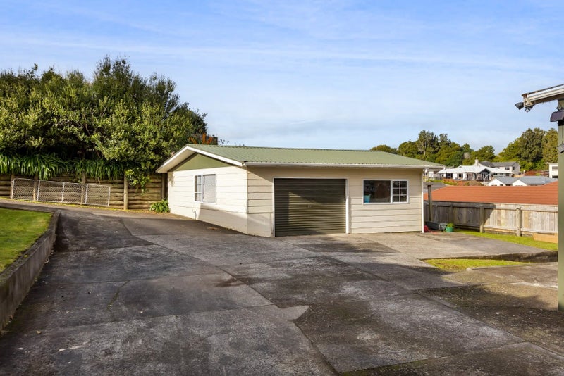9A Ballantrae Place, Highlands Park, New Plymouth - Carousel 20