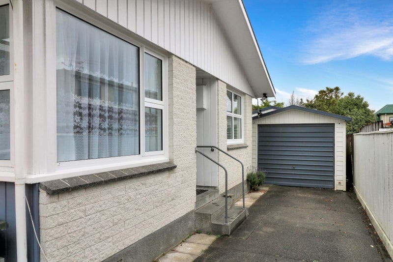 48C Queens Grove, Hutt Central, Lower Hutt - Carousel 1