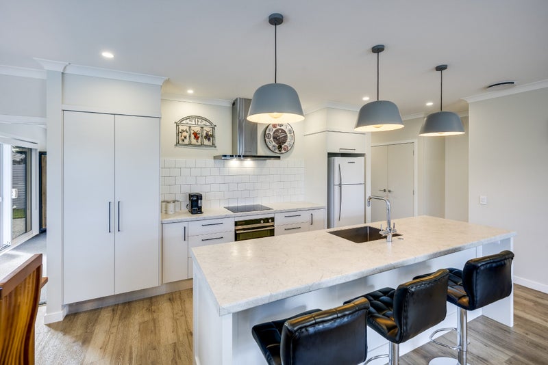 20 Young Place, Taradale, Napier - Carousel 2