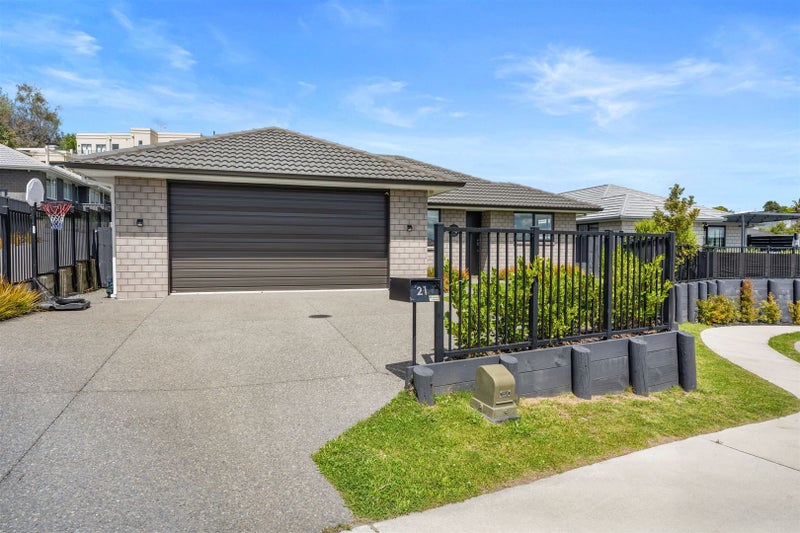21 Watene Way, Welcome Bay, Tauranga - Carousel 1