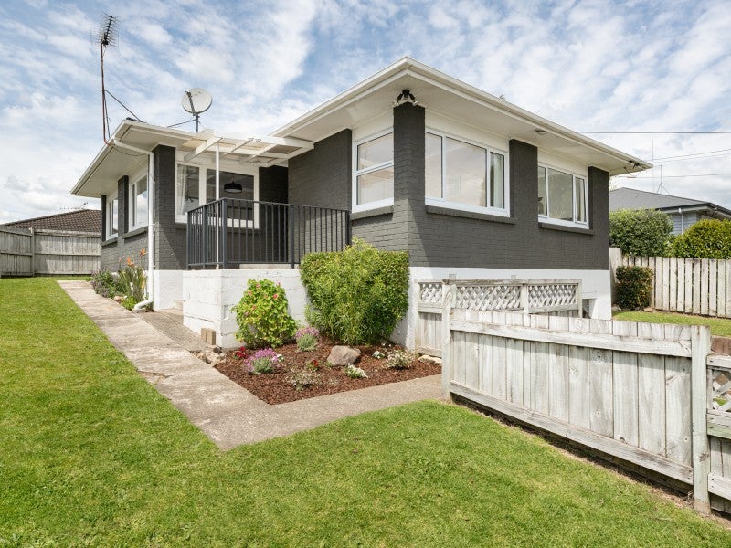 558A Fraser Street, Greerton, Tauranga - Carousel 1