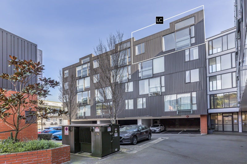 5H/21 Rugby Street, Mount Cook, Wellington - Carousel 1