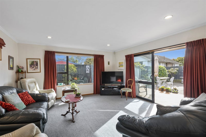2/23 Leitch Street, Somerfield, Christchurch - Carousel 2