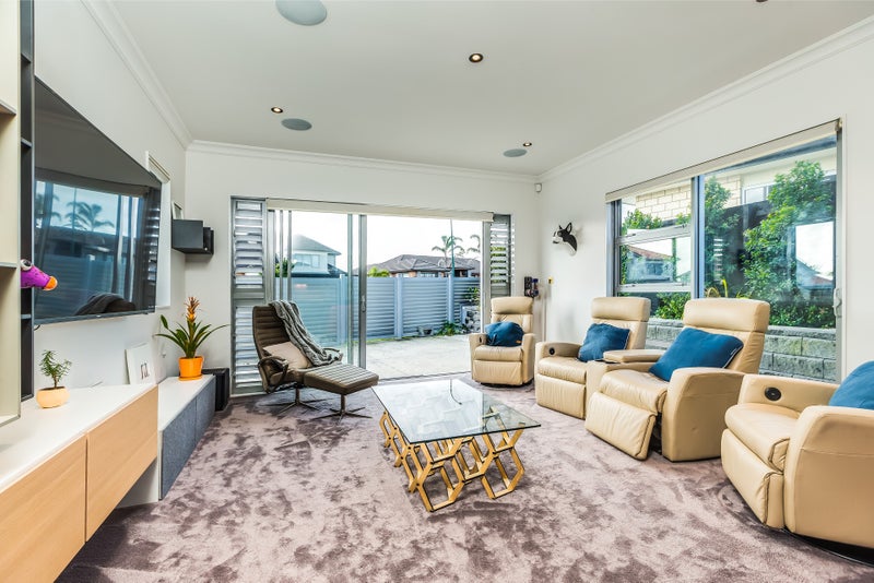 35 Point View Drive, East Tamaki Heights, Auckland - Carousel 2