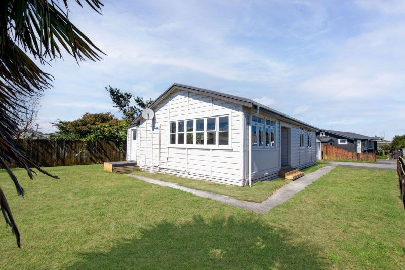 143B Avalon Drive, Nawton, Hamilton - Carousel 1