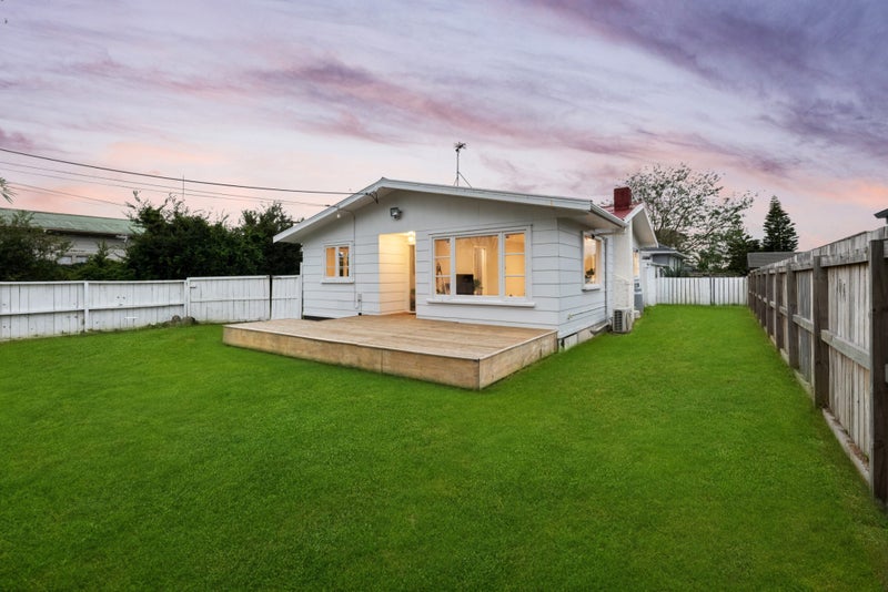 1/22 Ranui Station Road, Ranui, Auckland - Carousel 1