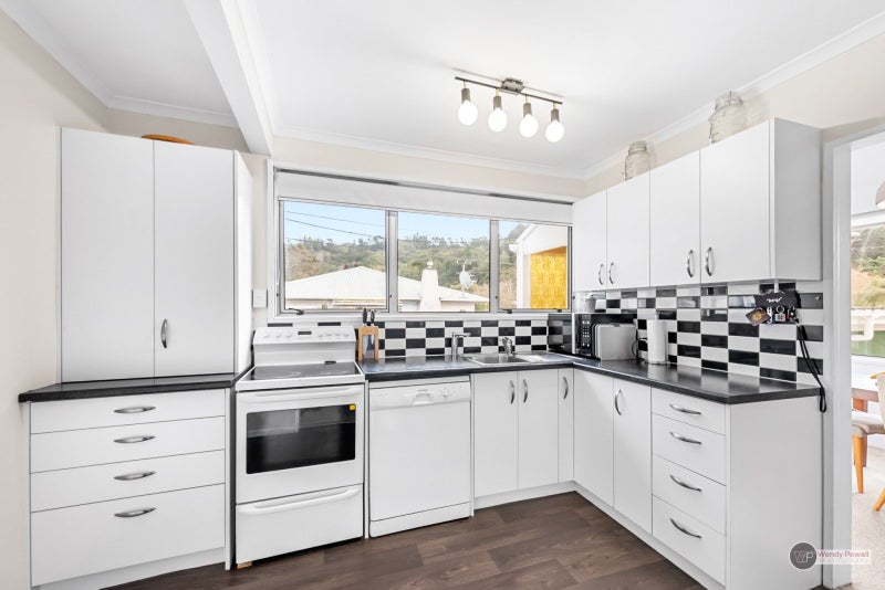 37A Raukawa Street, Stokes Valley, Lower Hutt - Carousel 2