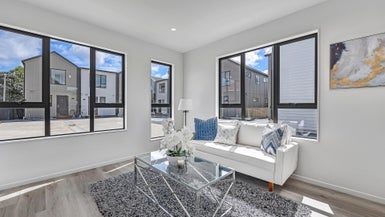 14/47 Beach Road, Te Atatu Peninsula, Auckland - Carousel 1