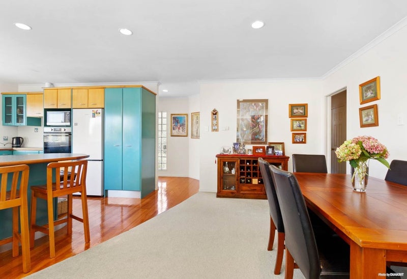 1B Wakeling Avenue, Te Atatu South, Auckland - Carousel 11