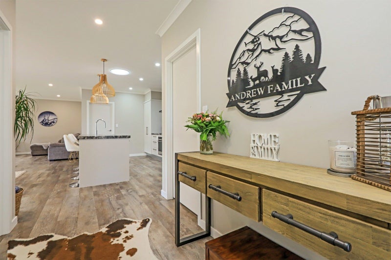 25 Young Place, Taradale, Napier - Carousel 2