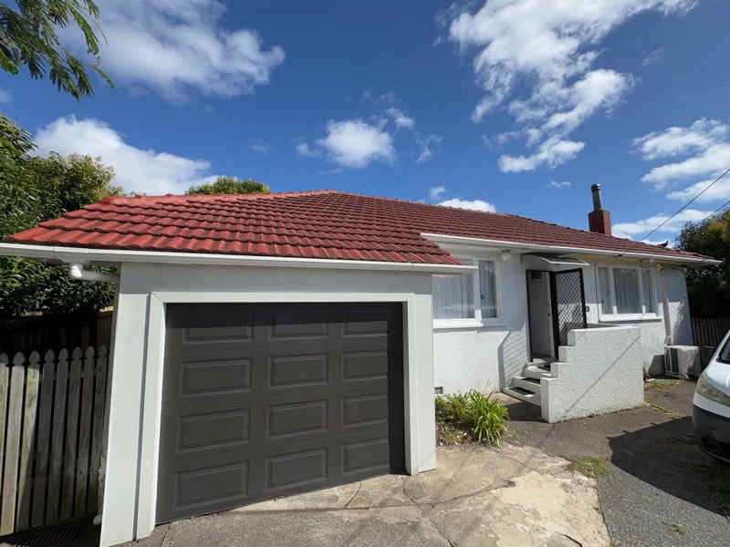 111 Titirangi Road, New Lynn, Auckland - Carousel 1