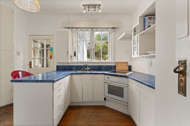 9 Glenross Street, Glenross, Dunedin - Carousel 2