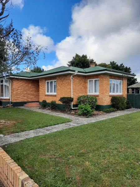 107 Grey Street, Hamilton East, Hamilton - Carousel 1