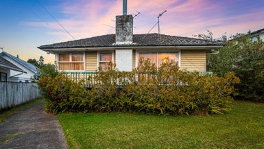 21 Tonkin Drive, Sunnynook, Auckland - Carousel 1