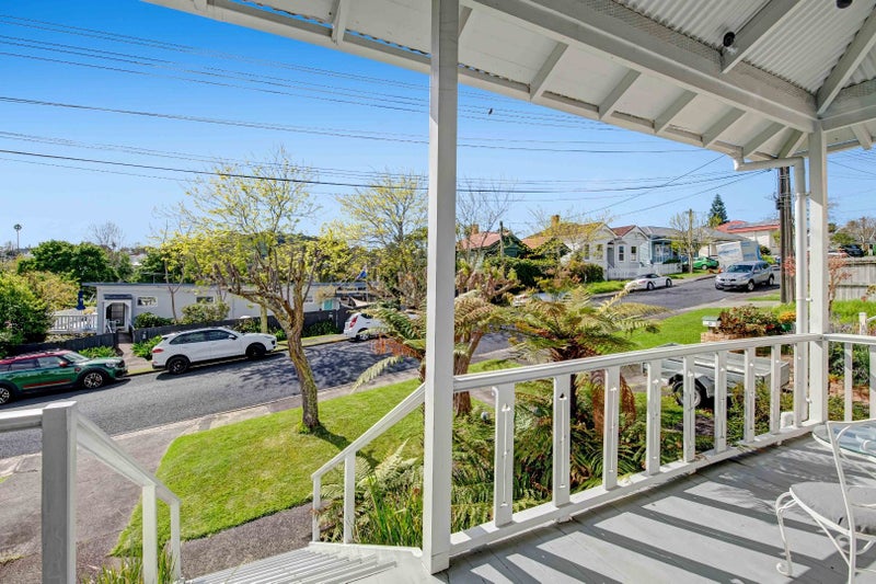 39 Roslyn Terrace, Stanley Point, Auckland - Carousel 17