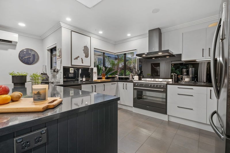 7 Woodleigh Place, Ohauiti, Tauranga - Carousel 2