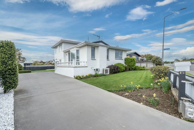 152 Inglewood Road, Newfield, Invercargill - Carousel 1