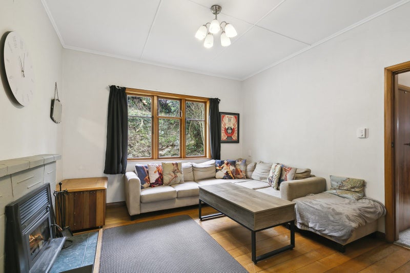 2 Kitchener Terrace, Johnsonville, Wellington - Carousel 2