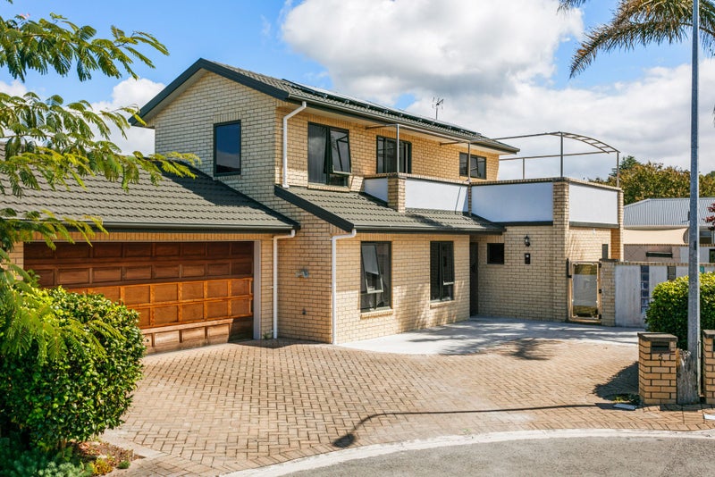 5 Coulston Place, Riverdale, Gisborne - Carousel 1