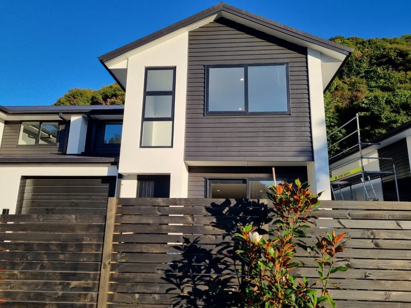 52 Martingale Drive, Whitby, Porirua - Carousel 2