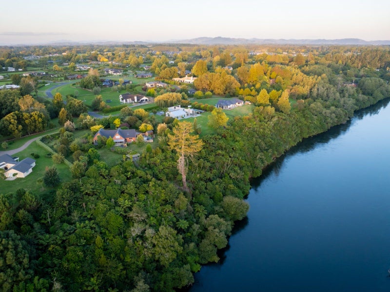 1 Twin Oaks Drive, Tamahere - Carousel 1