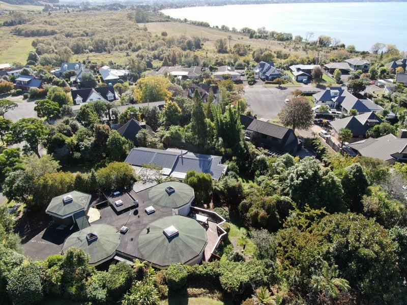 11 Aquarius Drive, Kawaha Point, Rotorua - Carousel 22
