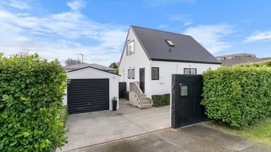 144B Mcleod Road, Te Atatu South, Auckland - Carousel 1