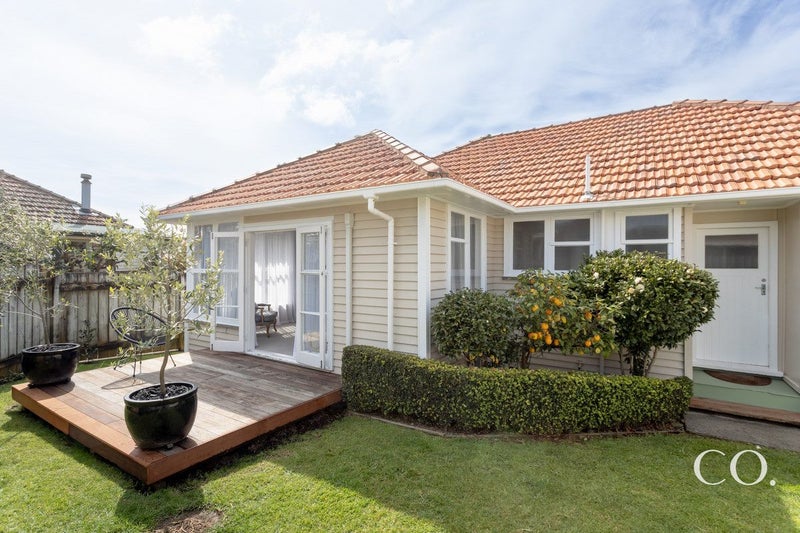 25B Pine Avenue, Otumoetai, Tauranga - Carousel 1