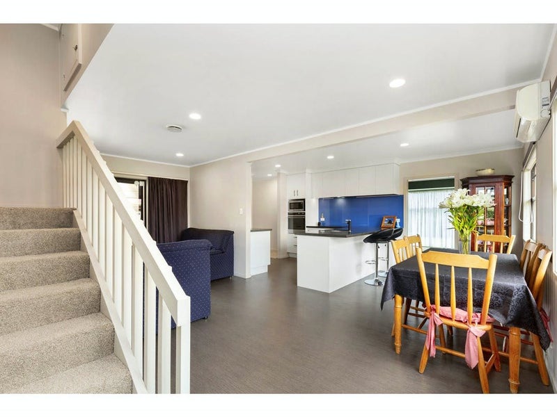 20 Holford Place, Huntington, Hamilton - Carousel 16