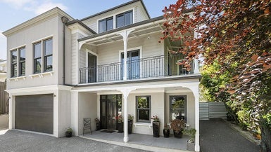 32 Roxburgh Street, Mount Victoria, Wellington - Carousel 1