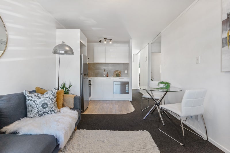 1/11 Don Croot Street, Western Springs, Auckland - Carousel 2