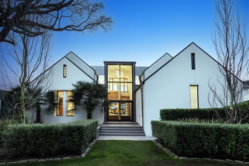 3 Helmores Lane, Merivale, Christchurch - Carousel 2
