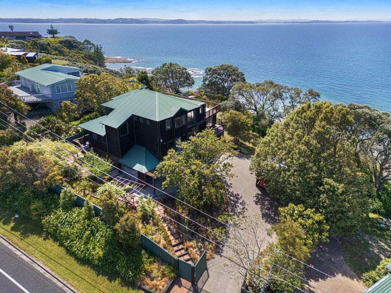 1264 Whangaparaoa Road, Gulf Harbour, Whangaparaoa - Carousel 1