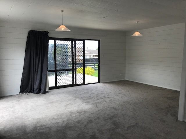 1/20 Lane Road, Weymouth, Auckland - Carousel 2