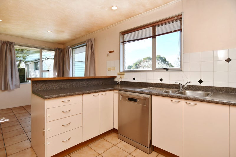 2/332 Wairakei Road, Burnside, Christchurch - Carousel 2