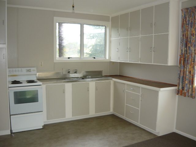 58 Speargrass Grove, Timberlea, Upper Hutt - Carousel 2